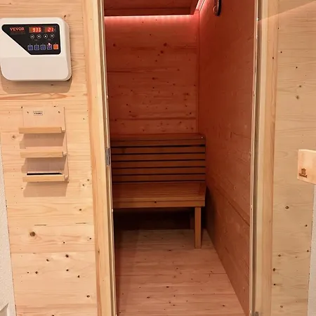Отель Smart B&b2 Bb2 300